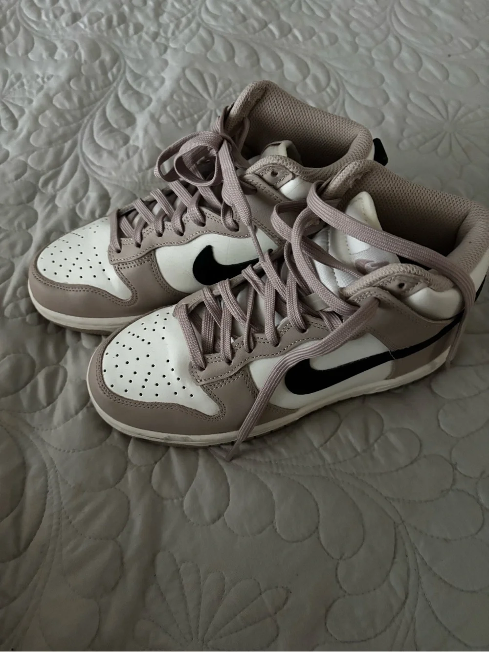 Nike Mid-Top Sneakers in White, Taupe & Black
